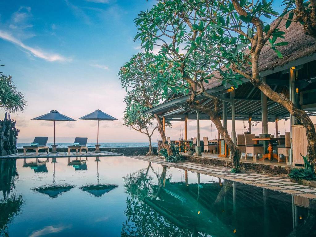 Alam Candi Dive Resort 4*