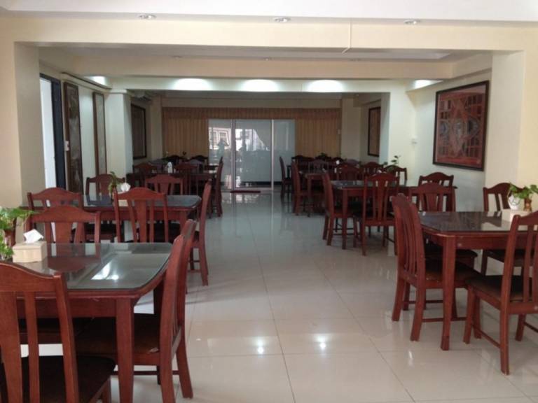 Home Pattaya Hotel