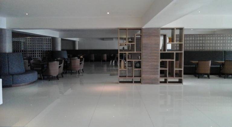 The Rich Prada Bali