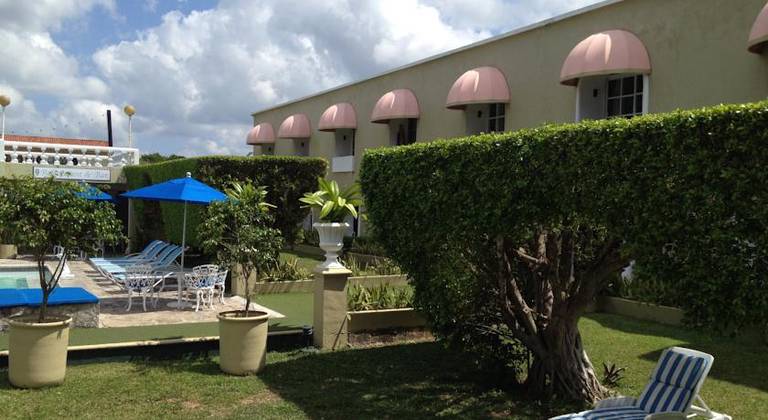 Villablanca Garden Beach Hotel