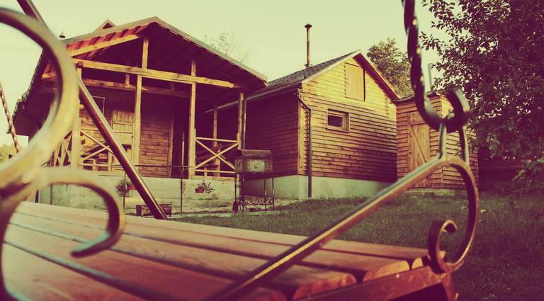 Estate Hut at Stach