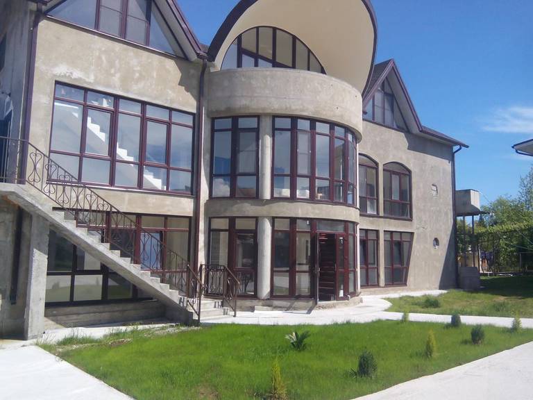Nina Guest House