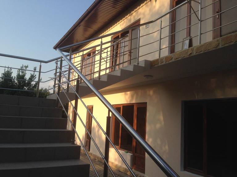 Guest house na Abazinskoy