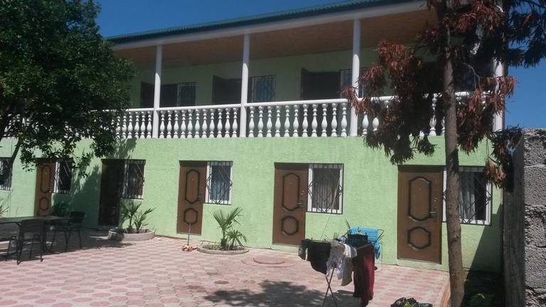 Guest house Zhemchuzhina