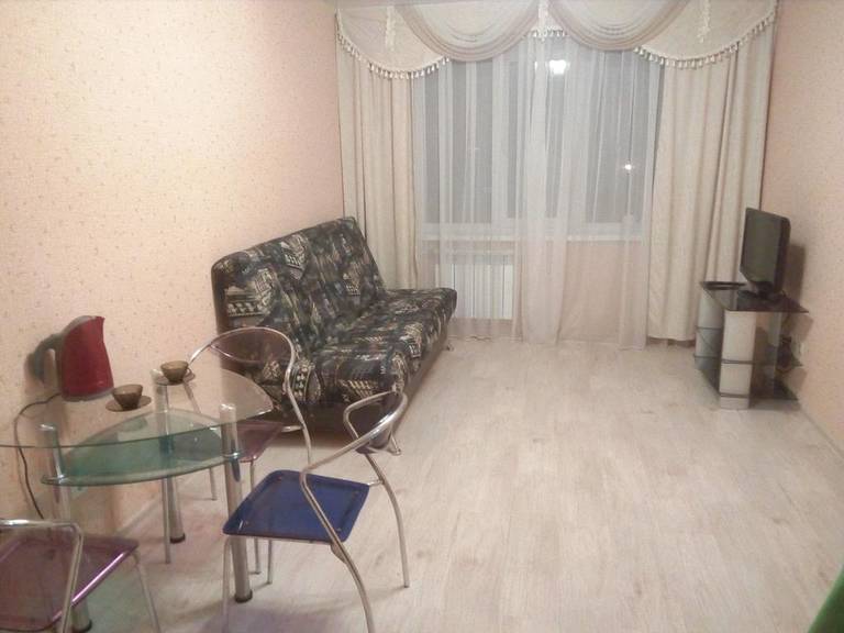 Apartment on Tikhookeanskaya 6-2