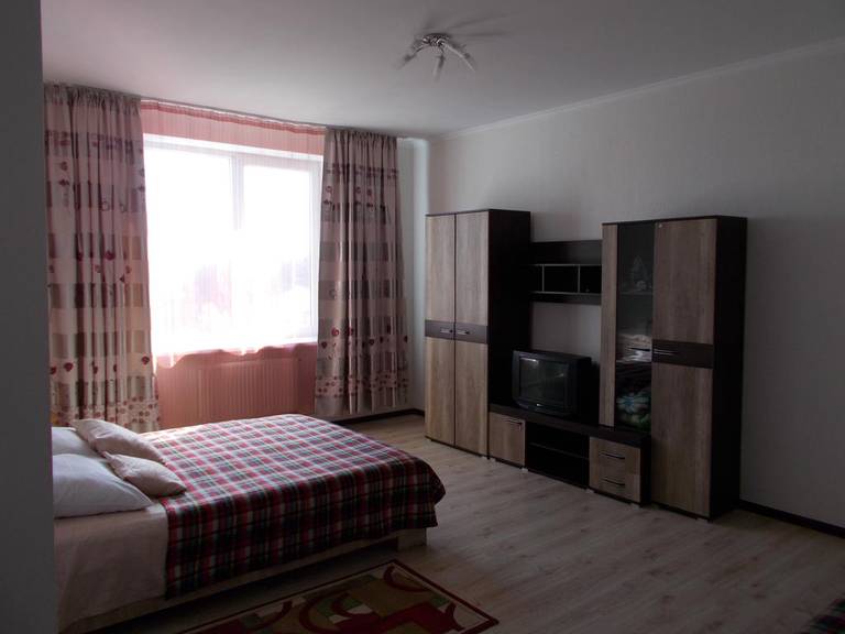 Apartaments na Yablonevoy 7