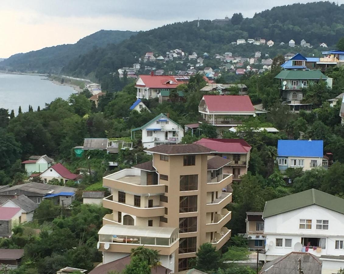 Поселок лоо сочи гостевые дома. Посёлок Лоо Сочи. Деревня Лоо в Сочи.