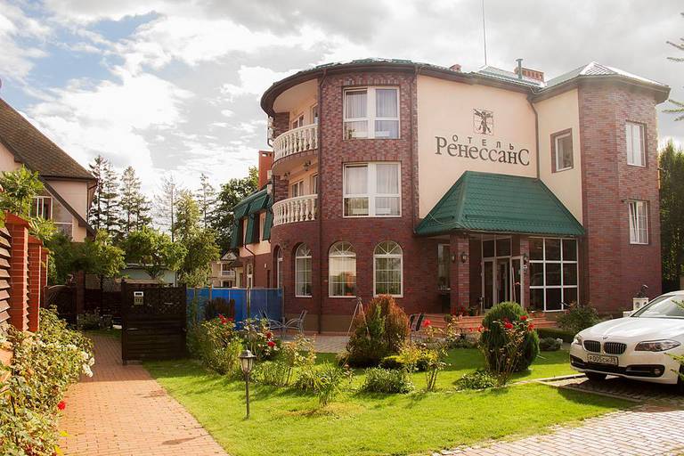 Renesance Hotel