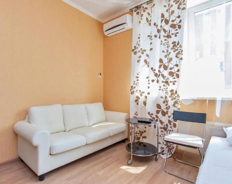 Mini-hotel on Popova 33A