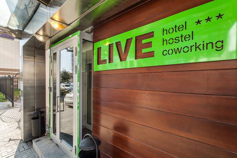 Live Hostel