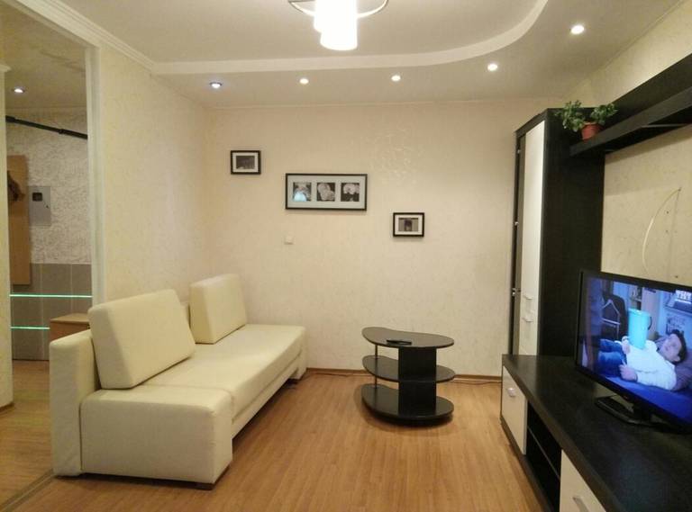 Apartment on Zhukova 30