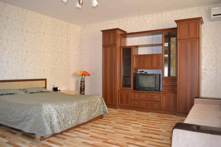 Apartment Prospekt Revolutsii 9A - 9 Floor