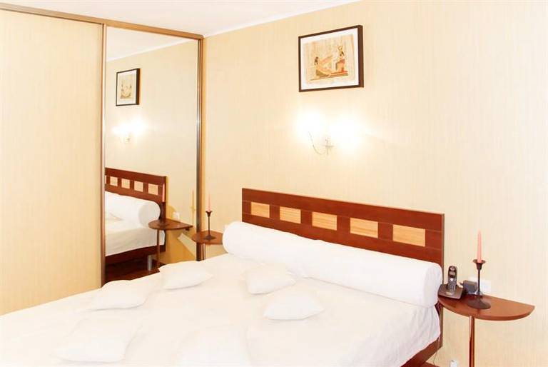 Megapolis Apartment on Nikitinskaya 21