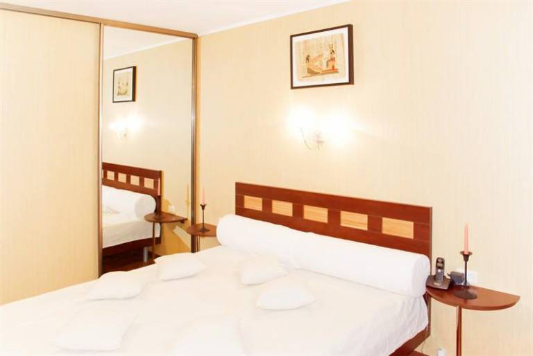 Megapolis Apartment on Nikitinskaya 21