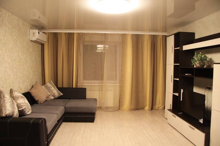 Apartment on Krasnyh Zor' 38