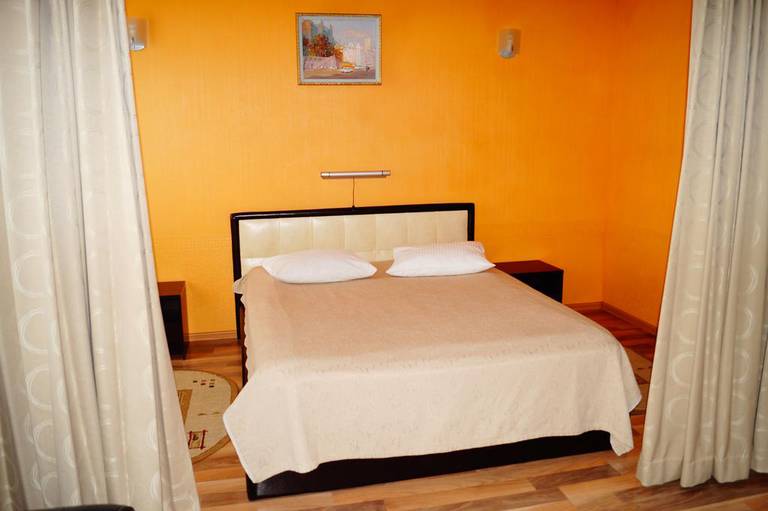 Hotel Shale