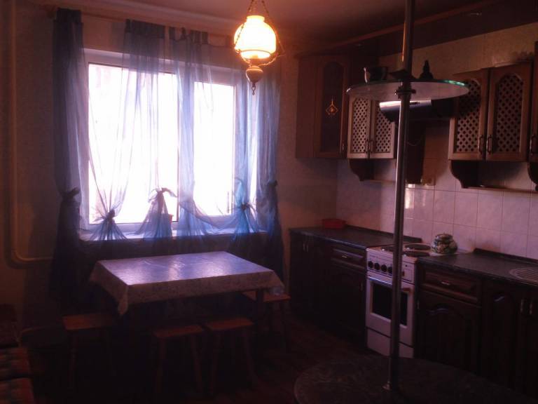 Apartment Prospekt Vracha Surova 9