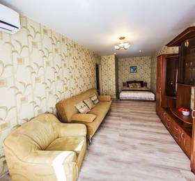 Home Hotel Na Revolutsionnoy 96 в Уфе