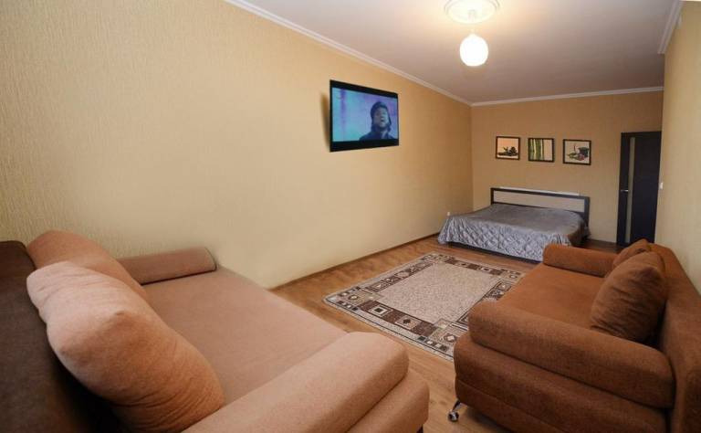 72 Arenda Apartment Ulitsa Goltsova 9
