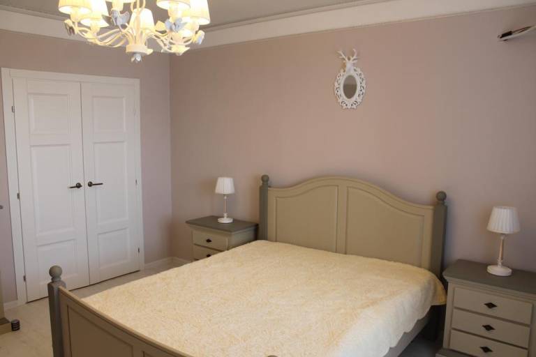 Apartments STOLICHNIY at Melnikayte 138a