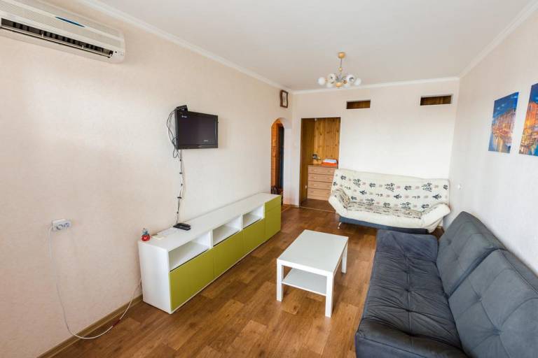 Apartment on Maligina 56