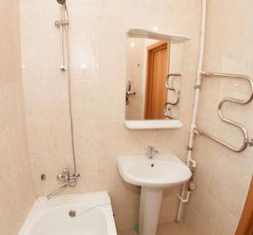 Apartment on Nikolaya Zelinskogo в Тюмени