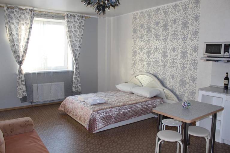 Apartment on Geologorazvedchikov 44