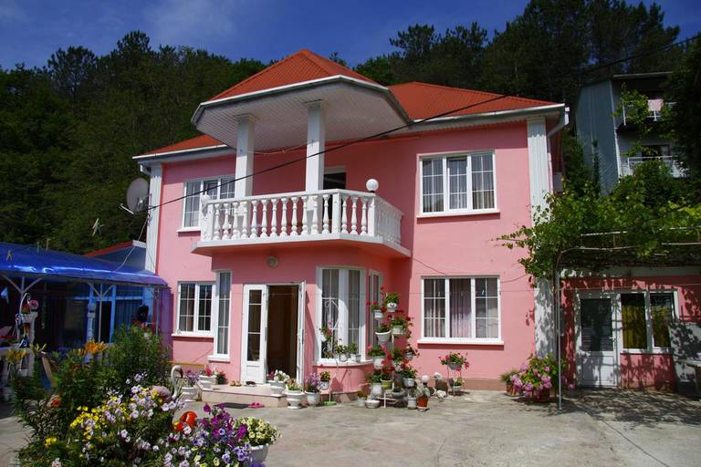 Guest house on Vesennyaya 51