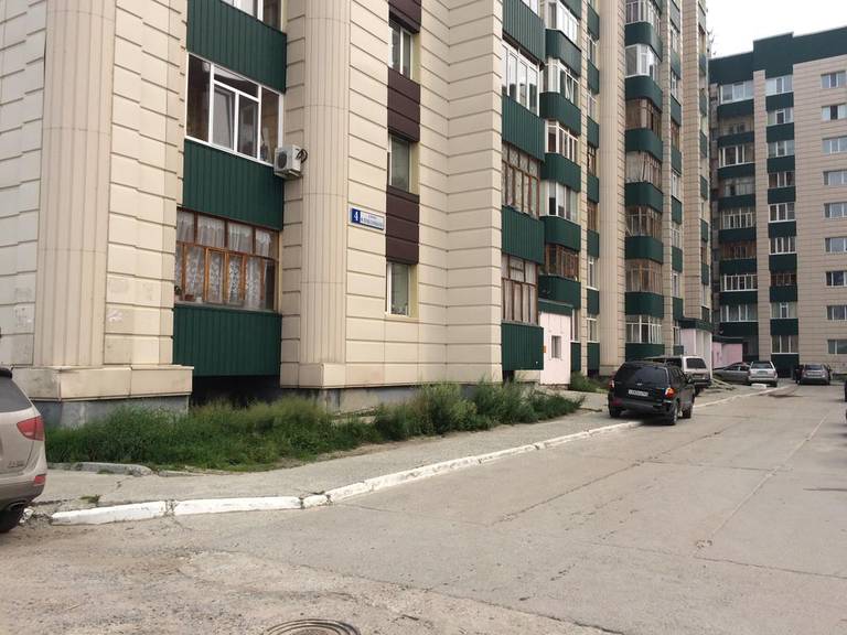 Apartment on Pokazanieva