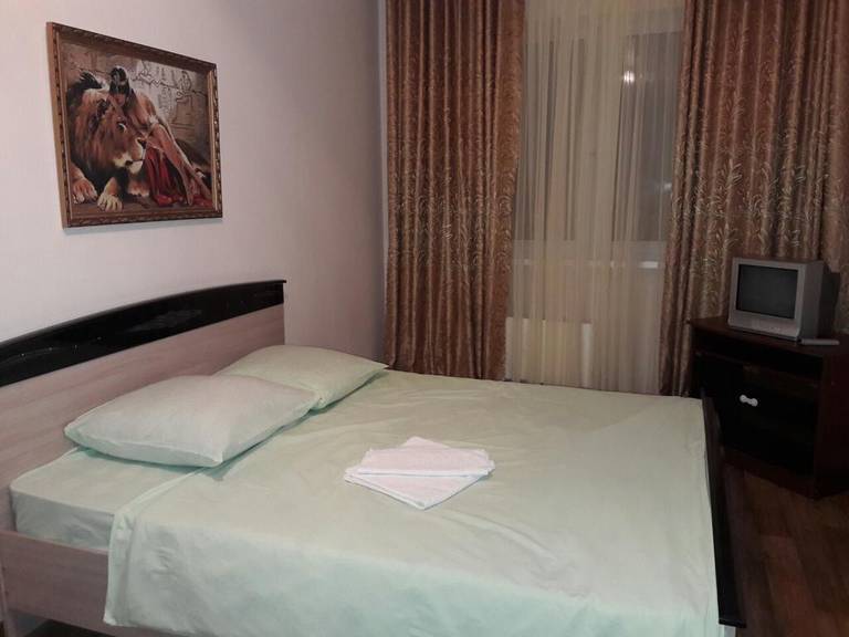 Surgut Apartments Tumenskiy trakt 6 with 2 bedrooms