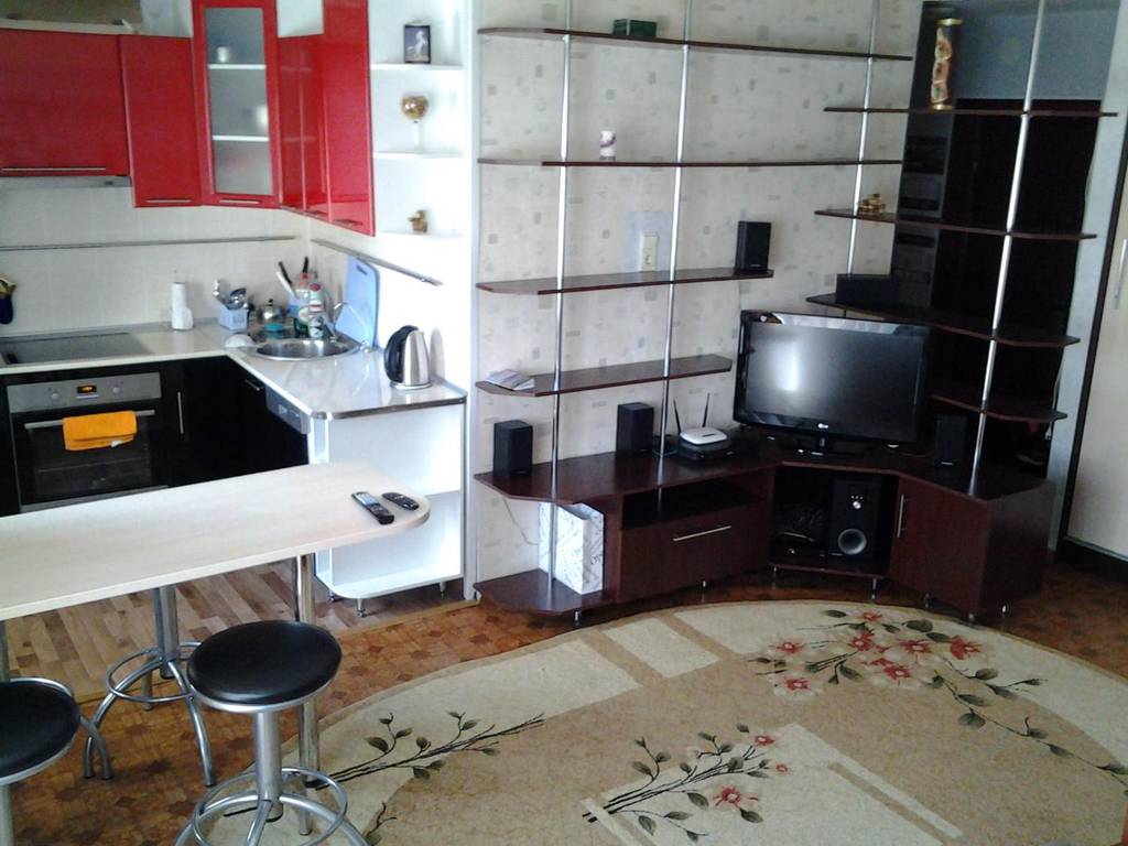 Apartment Karelskaya 75