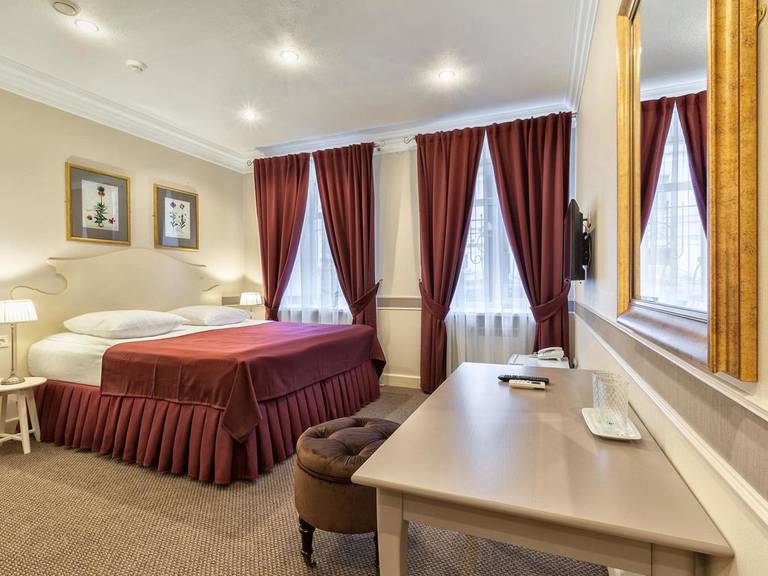 Amadeo Hotel