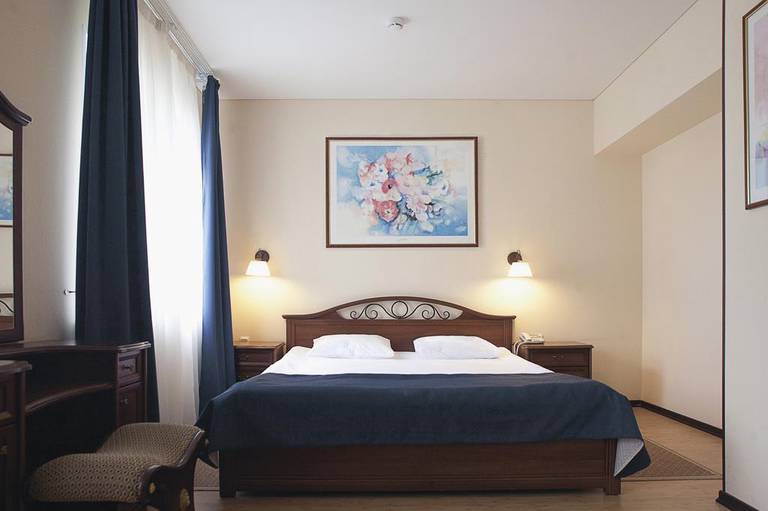 Russ Hotel