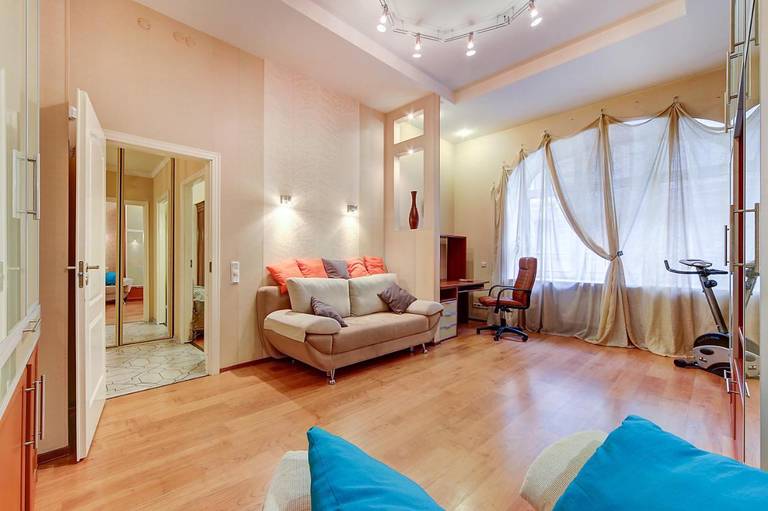 Apartment Vosstaniya 42