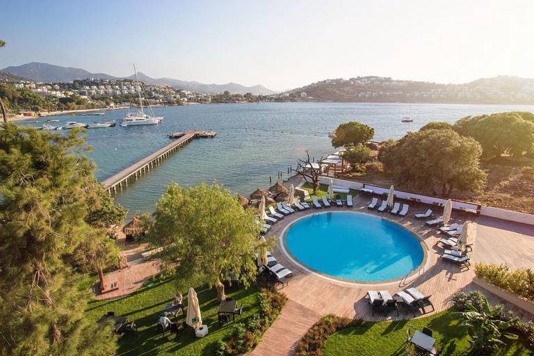 Mare Suites