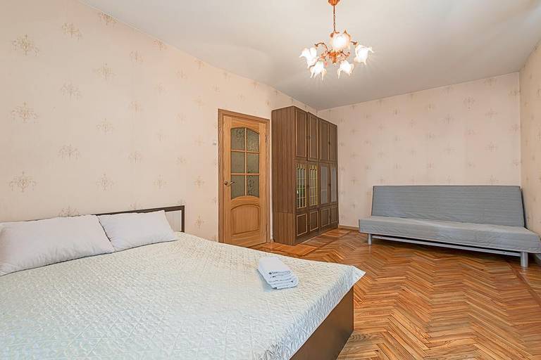 FlatHome24 Yaroslavskiy 38