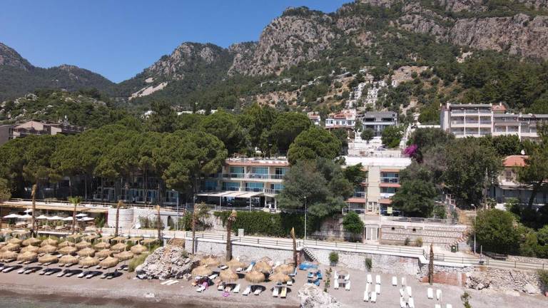 Pine Beach Boutique Hotel