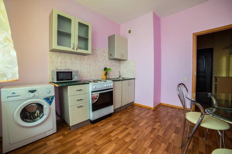 Apartment on Sovkhoznaya 7