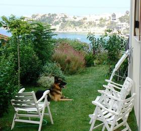 True Blue Pansiyon Karaburun в Карабуруне