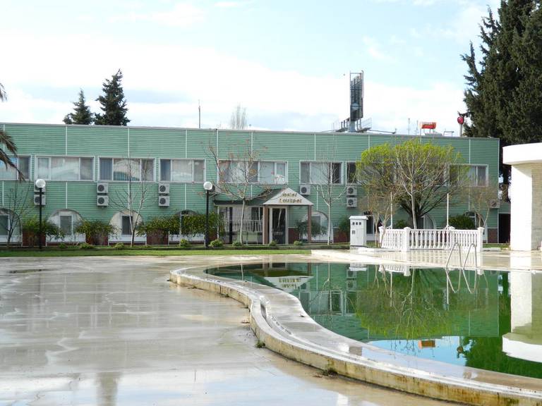 Kisikpet Hotel