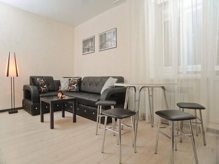 Apartment Voroshilova 27