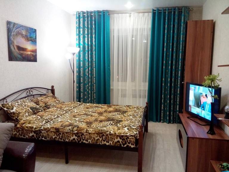 Apartment on Ternopolskaya 18