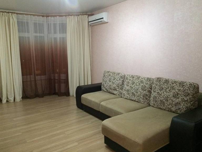 Apartment on Chkalova 51/1
