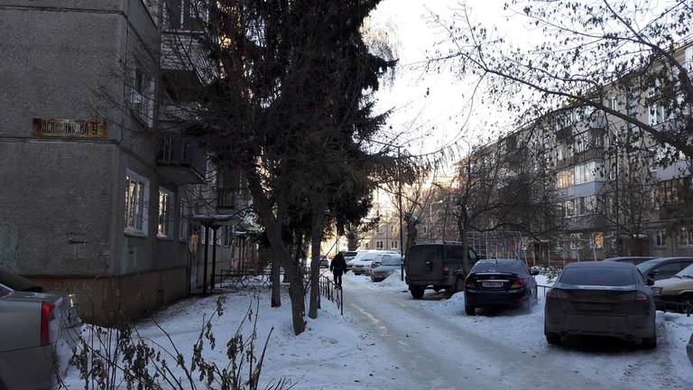 Apartment on Maslennikova 9B