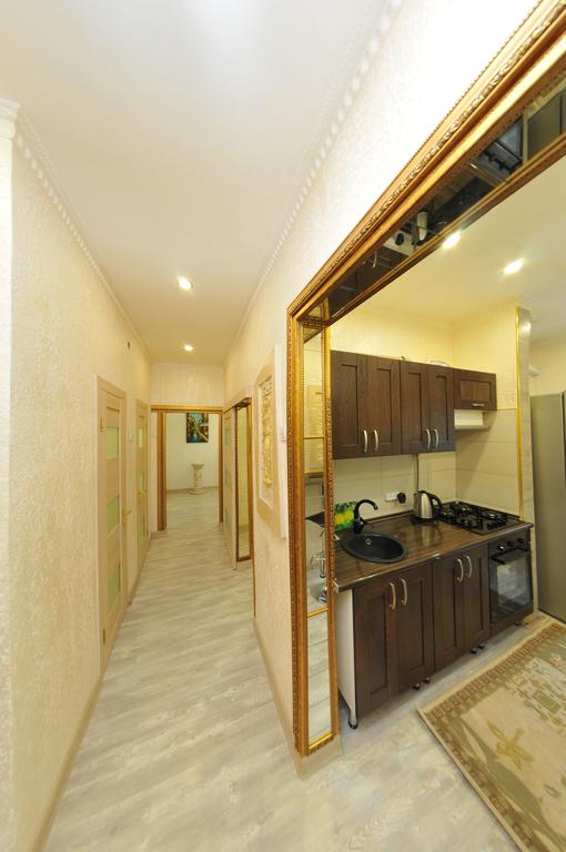 Apartment on Mira 12