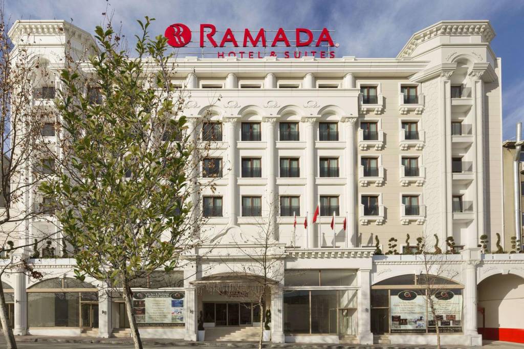 Ramada Hotel Suites Istanbul Merter 5*