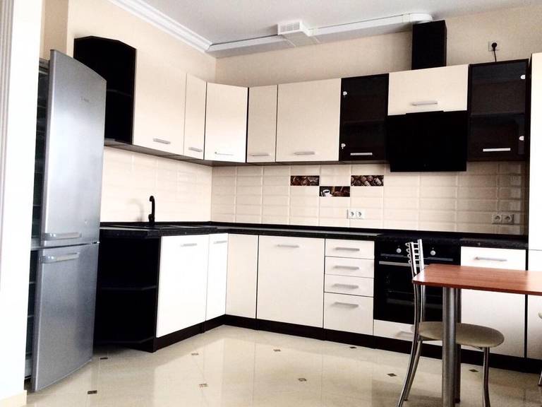 Apartment on Kolpakova 41 for 4 persons