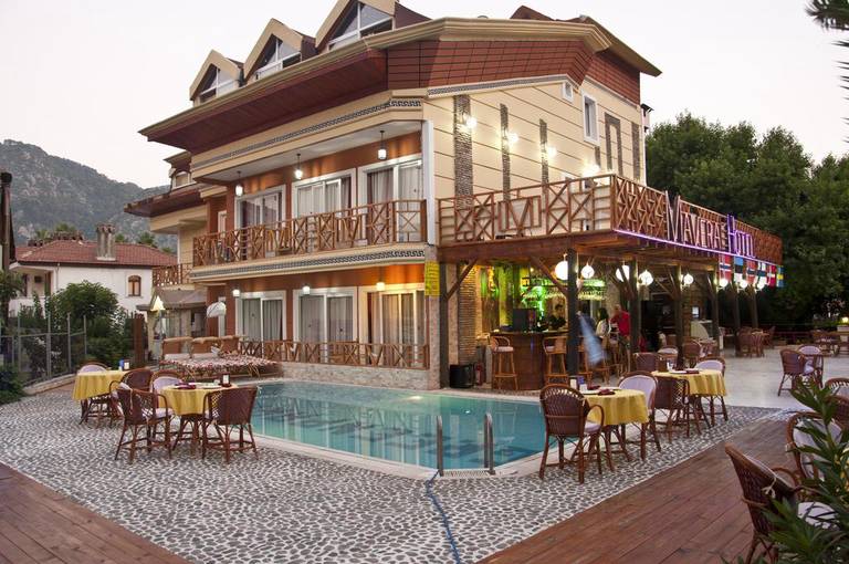 Mavera Hotel