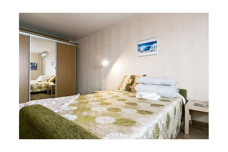 Apartment Polikarpova 9