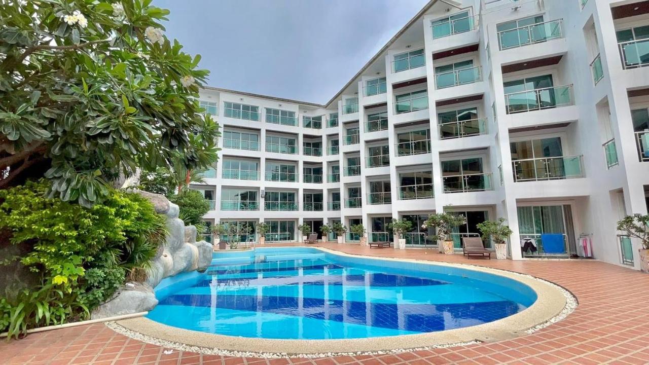 Jomtien Dragon Beach Resort